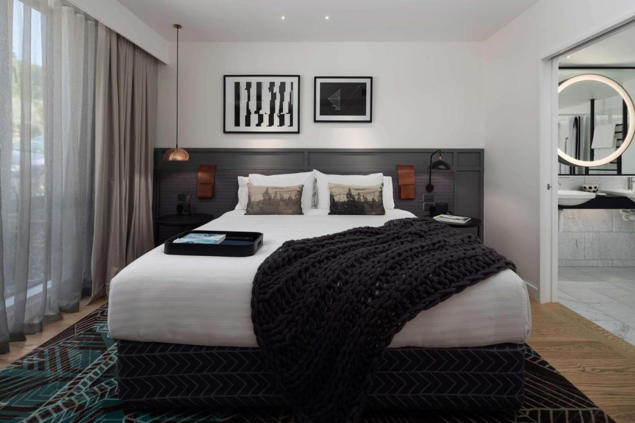 Qt Queenstown Eksteriør billede A bedroom at the hotel